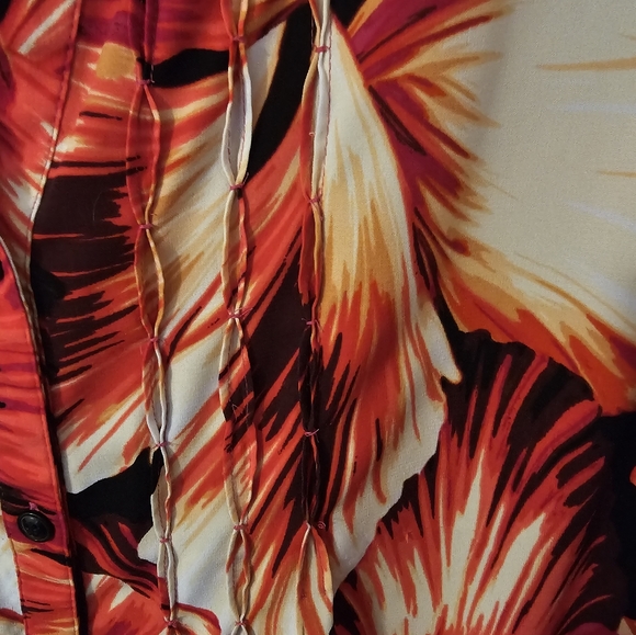 Catherines Blouse - Picture 4 of 4